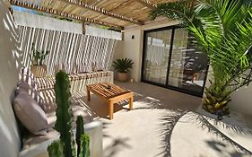 Le Clos des Délices - Love Room - Chambre avec spa, terrasse et parking privatif